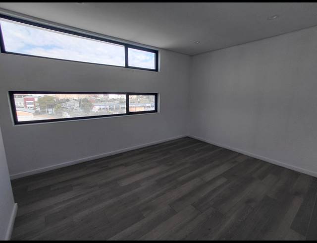 155M² OFFICE TO LET IN FOURWAYS